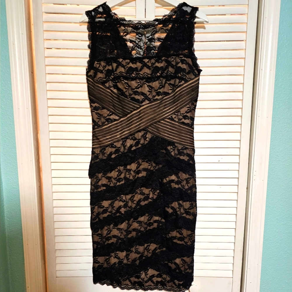 𝅺Blu Sage Women's Floral Lace Slim Dress Black over Cream Size 6